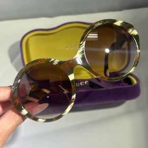 Gucci Women's Round Sunglasses - Brown and Cream